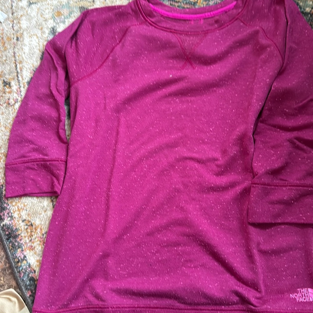 North face 3/4 sleeve shirt